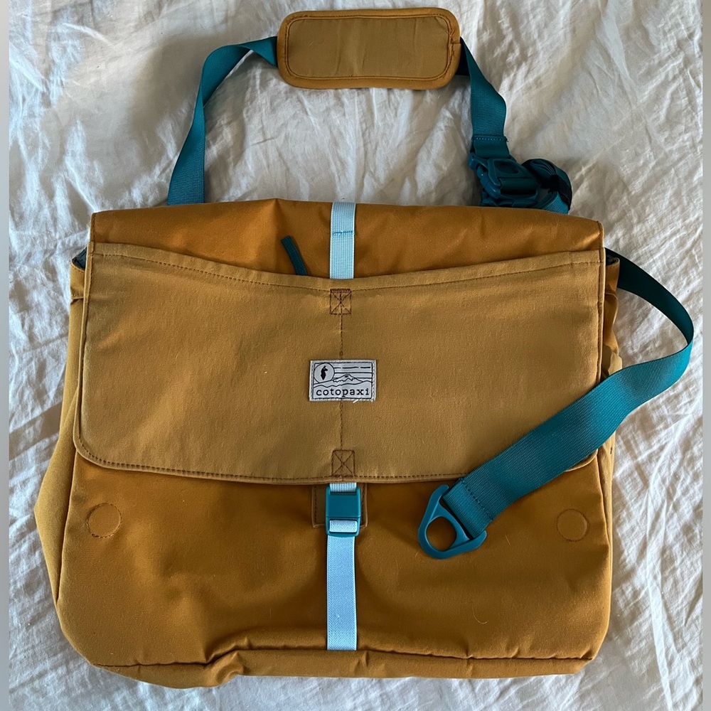 Cotopaxi Chuspa 15L Bag Mustard and Teal